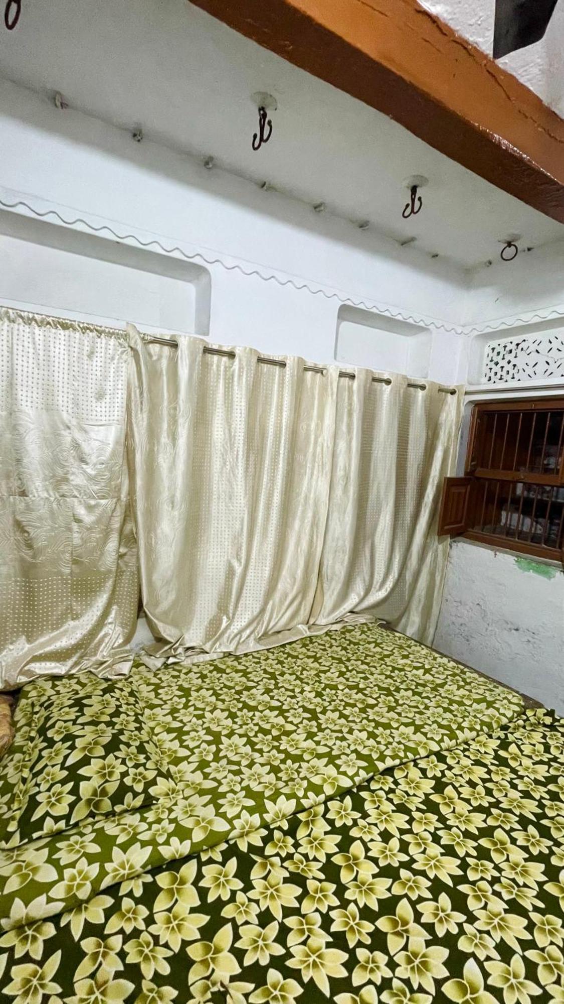 Sheetla Guest House Варанаси Экстерьер фото